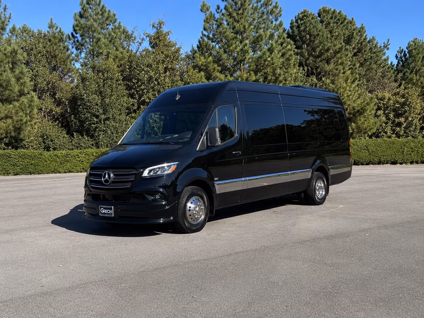 elizabeth airport transportation onboard seating